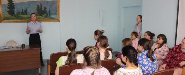 В Кузбассе будущим мамам напомнили о безопасности юных пассажиров