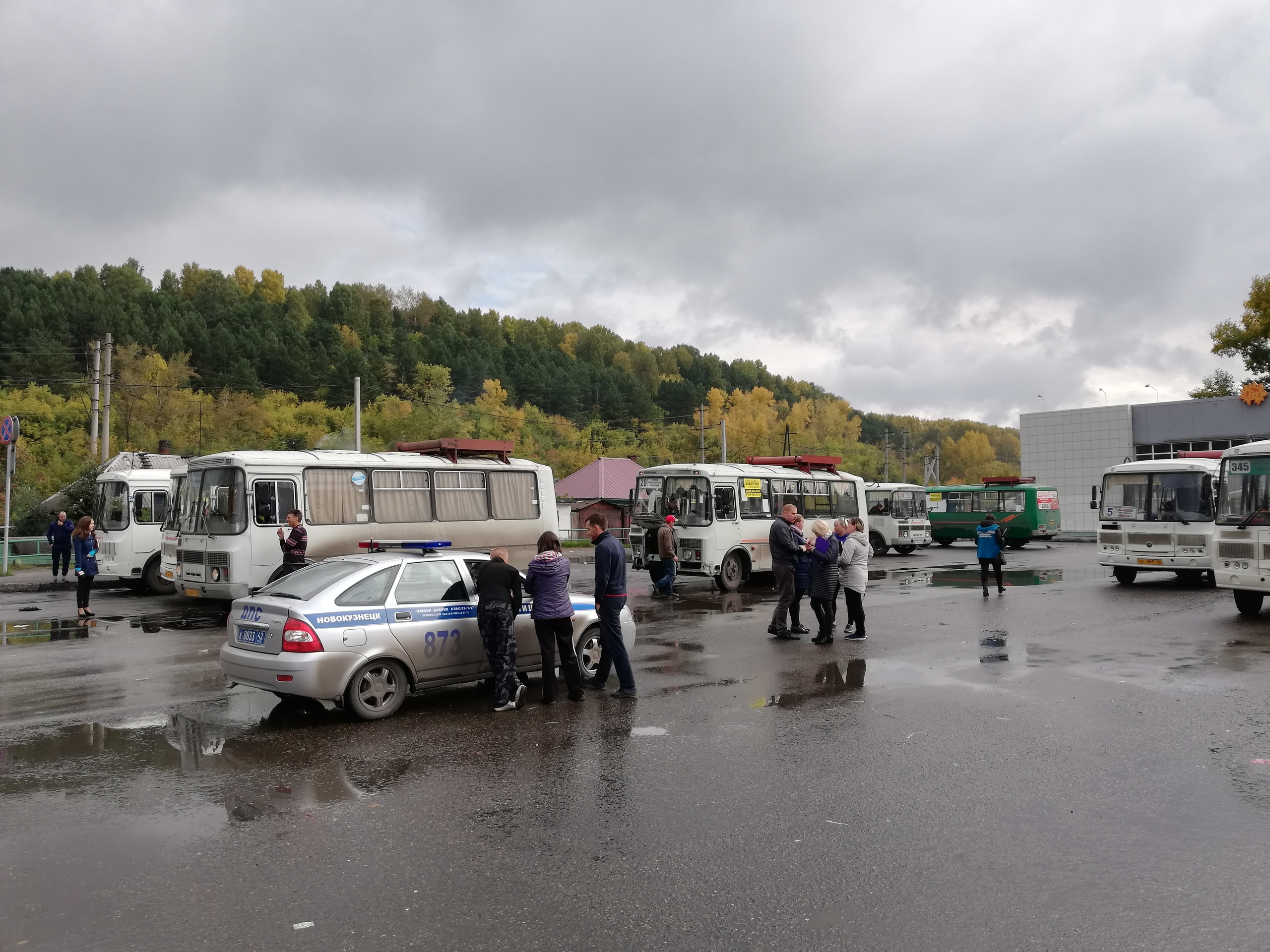 Новокузнецк киселевск. Абашево Новокузнецк остановки. Наводнение в Абашево. Старый автовокзал Новокузнецк. Конечная Абашево Новокузнецк.