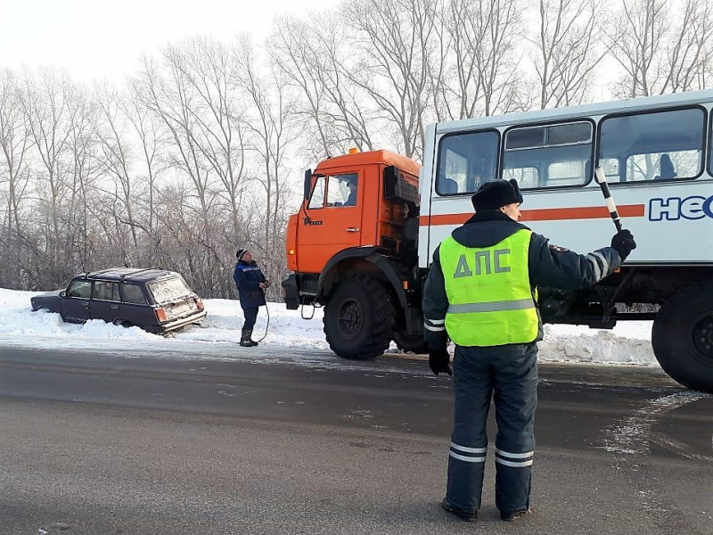 Новокузнецк Красулино зимняя дорога. Трасса Новокузнецк. Дорога через Красулино в Новокузнецк. Новости Новокузнецка последние свежие Красулино.