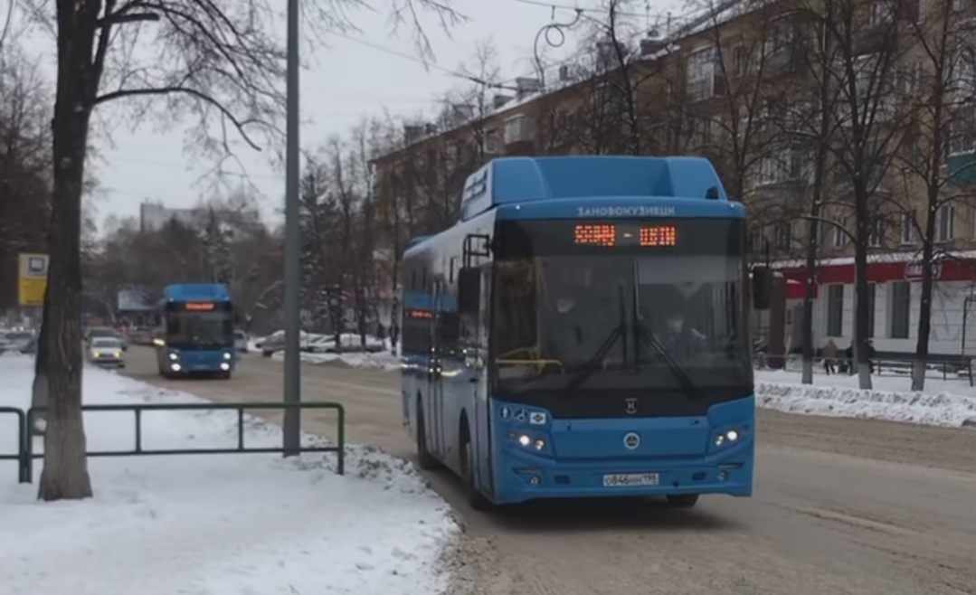 345 автобус новокузнецк. Маршрут 345 автобуса. Автобус Новокузнецк. Автобус 345 Москва. Старый автобус в Новокузнецке.